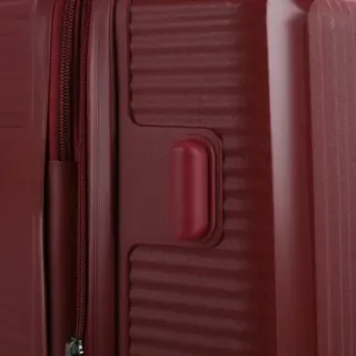 image #9 of סט מזוודות קשיחות בלתי שבירות 20+26+30 אינץ' + תיק איפור מתנה דגם Neo Boston מבית Swiss Voyager - צבע אדום יין