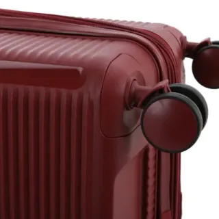 image #12 of סט מזוודות קשיחות בלתי שבירות 20+26+30 אינץ' + תיק איפור מתנה דגם Neo Boston מבית Swiss Voyager - צבע אדום יין