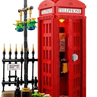 image #1 of תא טלפון אדום בלונדון LEGO Ideas 21347
