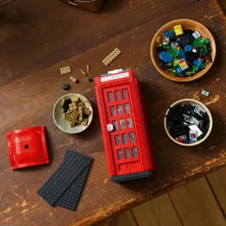 image #3 of תא טלפון אדום בלונדון LEGO Ideas 21347